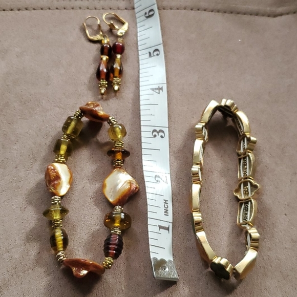 Beaded Bracelets with Earrings - Picture 4 of 4